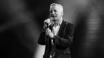 Zasłona do filmu "Frank Skinner: 30 Years of Dirt" #1638927