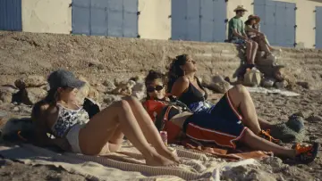 Zasłona do filmu "Les Filles d