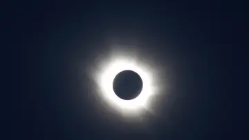 Zasłona do filmu "Eclipse Across Europe" #1211041