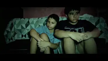Zasłona do filmu "Davi Voltou Diferente" #1184667