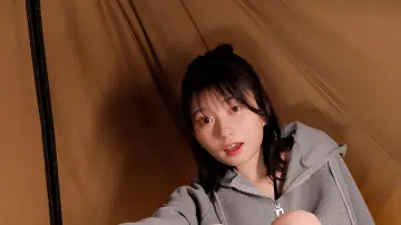 Zasłona do filmu "裸神 瀬戸環奈" #1298139