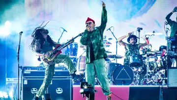 Zasłona do filmu "Gorillaz: Live at Rock Werchter 2026" #1671175