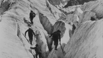 Zasłona do filmu "Chamonix - La Mer de glace. Montée" #1881845
