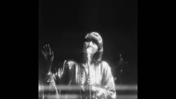 Zasłona do filmu "Yeah Yeah Yeahs: Hidden in Pieces" #1868517