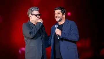 Zasłona do filmu "Corsu Mezu Mezu - Un soir au Vélodrome avec Patrick Fiori" #1506965