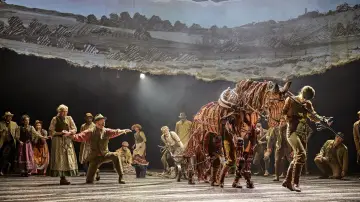 Zasłona do filmu "National Theatre at Home: War Horse" #1899607