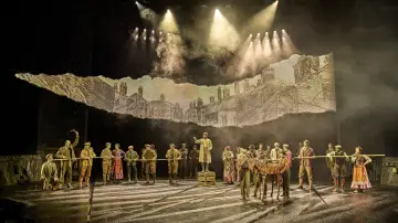 Zasłona do filmu "National Theatre at Home: War Horse" #1899608