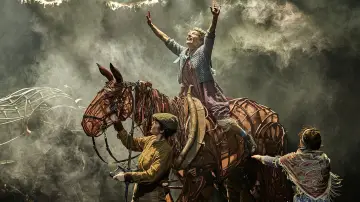 Zasłona do filmu "National Theatre at Home: War Horse" #1899617