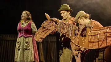 Zasłona do filmu "National Theatre at Home: War Horse" #1899623
