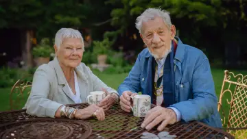 Zasłona do filmu "Tea with Judi Dench featuring Ian McKellen" #1225850