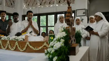 Zasłona do filmu "ചെവിട്ടോർമ്മ" #1573023