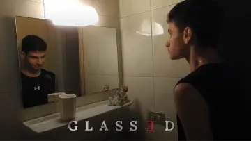 Zasłona do filmu "Glassed" #1573739