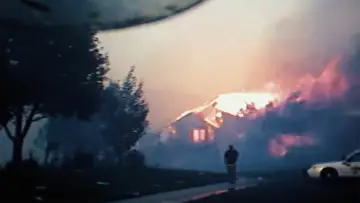 Zasłona do filmu "Under Fire" #1691892