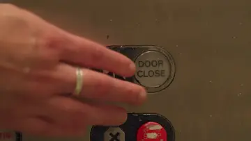 Zasłona do filmu "Elevator Man" #1617733
