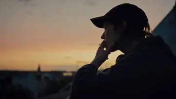 Zasłona do filmu "Mala" #1658345