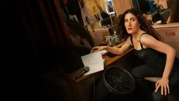 Zasłona do filmu "Kate Berlant: Parmesan" #1905950