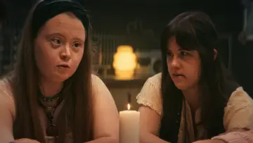 Zasłona do filmu "Una Pizca de Ouija" #1640356