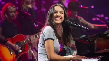Zasłona do filmu "Olivia Rodrigo: Austin City Limits" #1835806