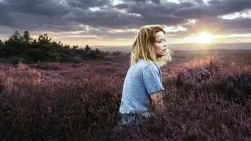 Zasłona do filmu "Elodie" #1843253