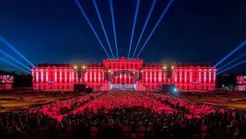 Zasłona do filmu "Le concert des nuits d
