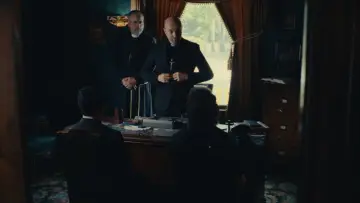 Zasłona do filmu "Becoming" #1879850