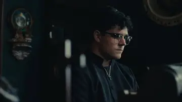 Zasłona do filmu "Becoming" #1879855