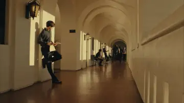 Zasłona do filmu "Becoming" #1879857