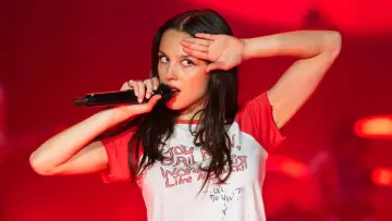 Zasłona do filmu "Olivia Rodrigo: Live At Glastonbury 2025" #1894703