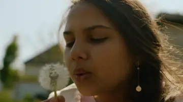 Zasłona do filmu "A Modern Roma Fairytale" #1905482