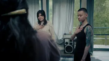 Zasłona do filmu "Kobiety i wojna" #1905479