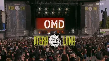 Zasłona do filmu "OMD - M