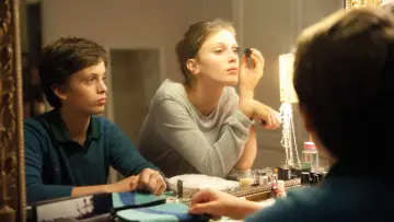 Zasłona do filmu "Młoda i piękna" #840008