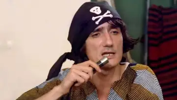 Zasłona do filmu "Βασικά... Καλησπέρα Σας" #922642