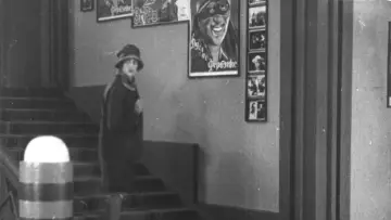 Zasłona do filmu "Поцелуй Мэри Пикфорд" #1571984