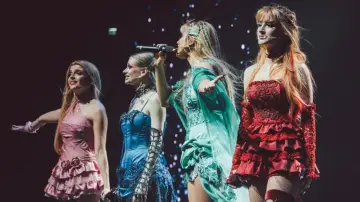 Zasłona do filmu "K4OS 4Ever Tour" #1904380
