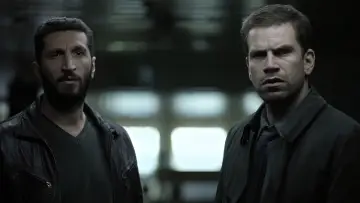 Zasłona do filmu "Kobieta w klatce" #241451