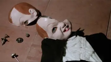 Zasłona do filmu "Głęboka czerwień" #187443