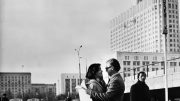 Zasłona do filmu "Moskwa nie wierzy łzom" #1150814