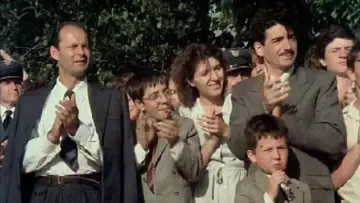 Zasłona do filmu "Ojciec w podróży służbowej" #481609