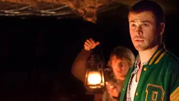 Zasłona do filmu "Dom w głębi lasu" #696120