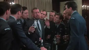 Zasłona do filmu "Być albo nie być" #386761