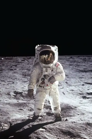 Plakat do filmu "For All Mankind" #386242