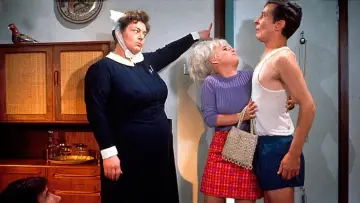 Zasłona do filmu "Cała naprzód: Mamuśka do dzieła" #389799