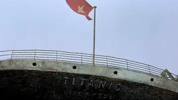 Zasłona do filmu "Podnieść Titanica" #434198