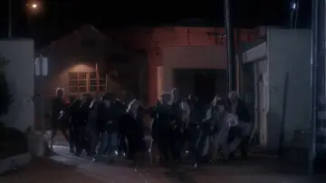 Zasłona do filmu "Powrót Żywych Trupów 2" #979891