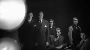 Zasłona do filmu "Zagraniczny korespondent" #992871