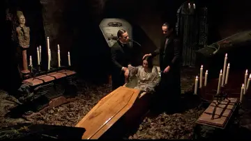 Zasłona do filmu "Krew dla Draculi" #411474