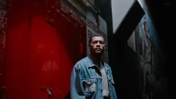 Zasłona do filmu "Podwójny kamuflaż" #1031046