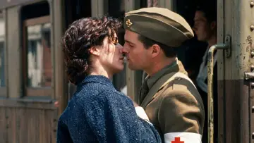 Zasłona do filmu "Milosc i wojna" #1651511