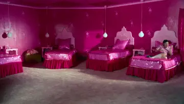 Zasłona do filmu "But I